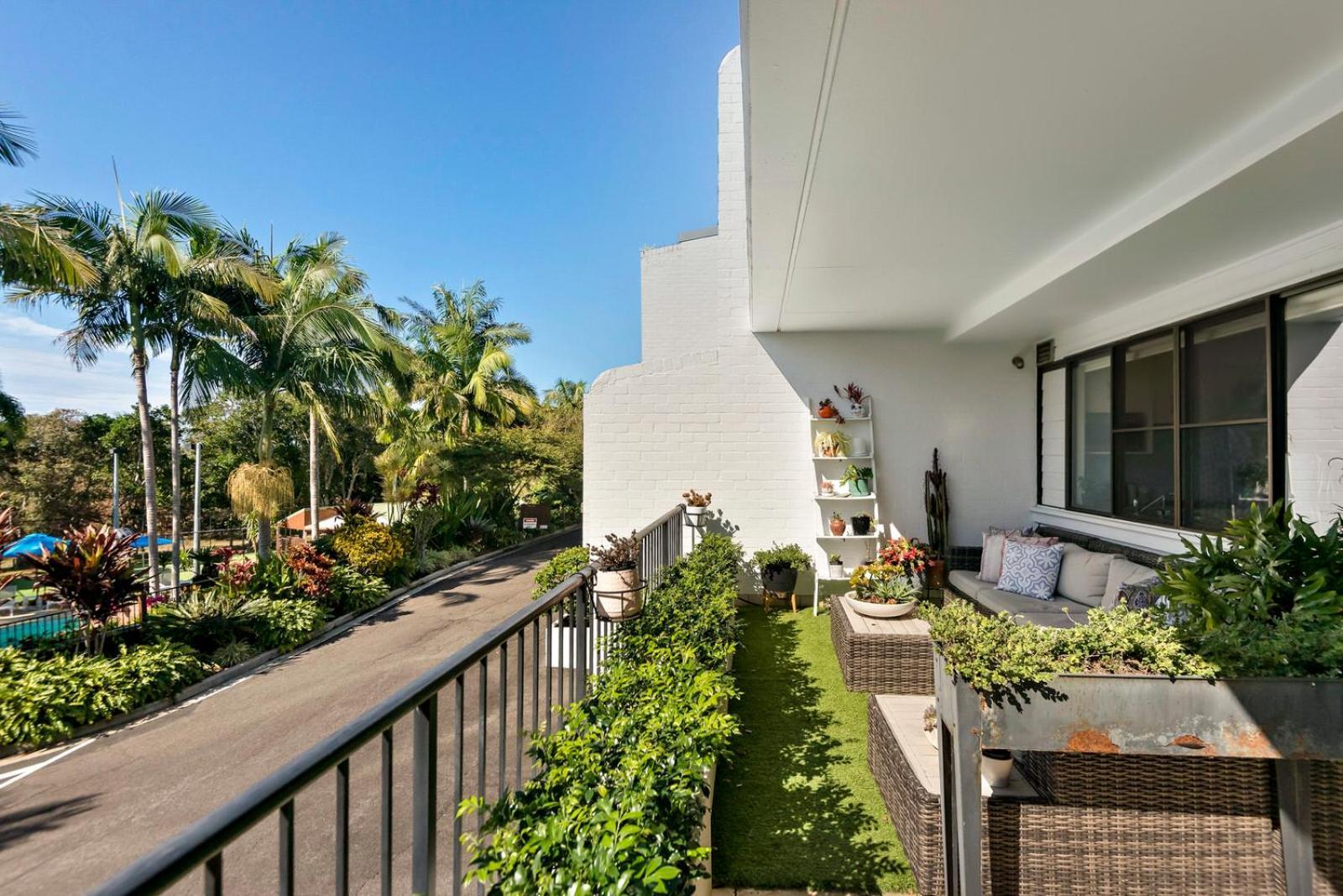 The Oasis Apartments And Treetop Houses Byron Bay Exterior foto